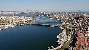 Vatandaşların düşürdüğü altınları arama çalışması böyle görüntülendi