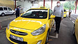 ATAŞEHİR’DE TAKSİ VE MİNİBÜSLER DEZENFEKTE EDİLİYOR 