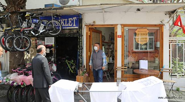 BELEDİYE BAŞKANı ERDEM GÜL BUGÜN FAALİYETE BAŞLAYAN BERBER VE KUAFÖRLERİ ZİYARET ETTİ.