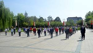 Bolu'da sosyal mesafeli 19 Mayıs töreni