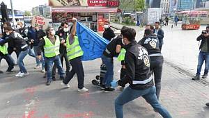 Kadıköy'de izinsiz 1 Mayıs gösterisine gözaltı