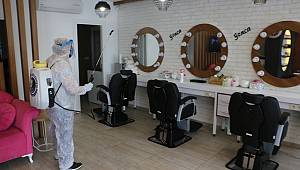 Kartal Belediyesi, Bugün İtibari ile Açılan Berber ve Kuaförleri Dezenfekte Etti