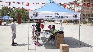 Kartallı Miniklere Balonlu Sürpriz
