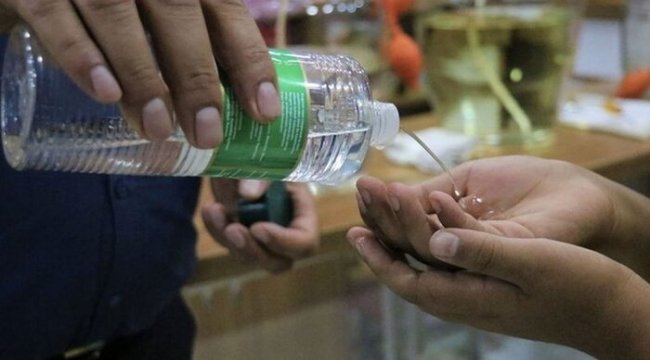 Kolonyadaki alkol oranına dikkat! Fazla alkol koronavirüsü öldürmüyor