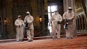 Sultanahmet Camii dezenfekte edildi