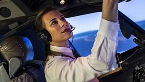 THY'nin tarihi uçuşunda en genç kaptan pilotu Selin Sevimli görev aldı