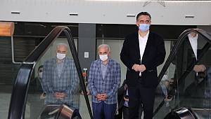 Ümraniye Belediye Başkanı Yıldırım, AVM ve Berberleri Denetledi