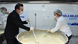 Ünlü şefler, ihtiyaç sahibi 65 yaş üstü 3 bin Tuzlalı’ya bayram tatlısı hazırladı