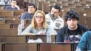 YÖK'ten sınav açıklaması: 180 baraj puanı bu yıl 170'e çekildi