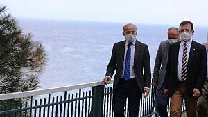 ​ADALAR’IN YOLLARI KARAYOLU DEĞİL, YAYA YOLU…