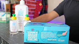 ATAŞEHİR’DE BERBER VE KUAFÖRLERE HİJYEN SETİ DAĞITILDI