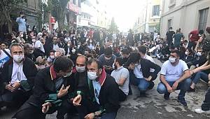 Baro Yürüyüşüne İzin Verilmedi Avukatlar Oturma Eylemi Yaptı