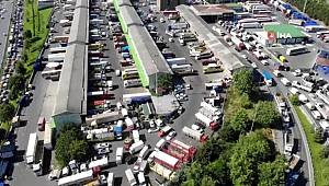 Bayrampaşa Sebze ve Meyve Hali'nde yoğunluk