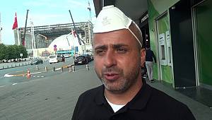 Maskeyi kafasına taktı, koronavirüs tavsiyesi verdi