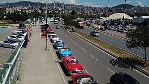 Torunlarıyla “Klasik Otomobil Turu” yaptılar