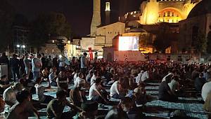 Ayasofya’da ilk bayram namazı kılındı