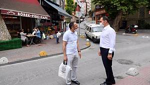 Beyoğlu'nda vatandaş ve başkan el ele