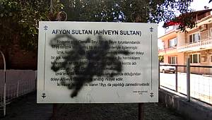 BURSA İznik'te tarihi türbeye spreyli saldırı