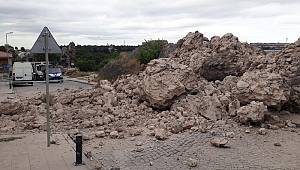 Fatih'te tarihi surların bir bölümü çöktü