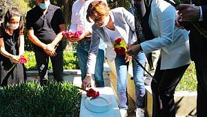 Gazeteci-yazar Duygu Asena 14. ölüm yıl dönümünde kabri başında anıldı