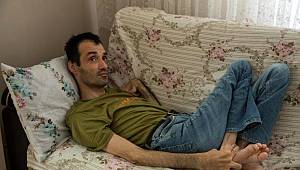 Küçükçekmece'de yüzde 96 engelli kişinin akülü arabasını parçalayıp çaldılar