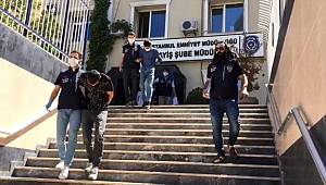 Önce evleri soydular sonra otomobilleri çaldılar