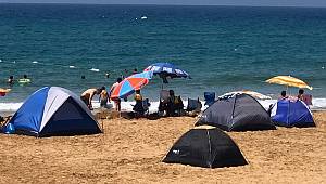 Tatilciler çadırı tercih etti, plajlar çadır kente döndü