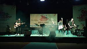 TUZLA'DA SAHNE SENİN, PERFORMANS SENİN