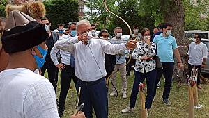 Ümraniye'de Geleneksel Okçuluk Yarışması ve Kabza Töreni düzenlendi