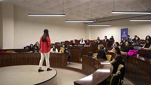 'Üniversiteler bireylerin değerlerini de şekillendiriyor'