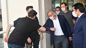 ÜSKÜDAR’DA KORONAVİRÜS ÖNLEMLERİ KAPSAMINDA YAPILAN DENETİMLER PAZAR YERİ VE ALIŞVERİŞ MERKEZLERİ İLE DEVAM EDİYOR