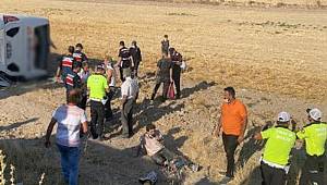 Aksaray'da yolcu otobüsü devrildi! Çok sayıda yaralı var