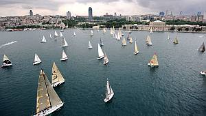 Boğaz bir günlüğüne yelkenlilerin