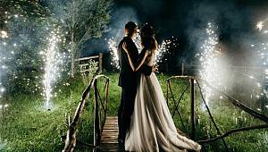 Corona olduklarını bilen gelin ve damat düğün yaptı