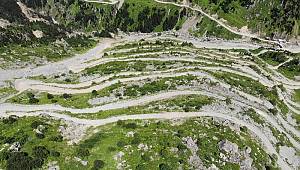 Dünyanın en tehlikeli yollarından olan Soğanlı geçidi ulaşıma kapandı