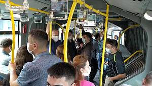 Metrobüste sosyal mesafesiz yolculuk