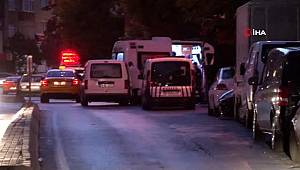 Şişli'de bir kişi börekçiden aldığı bıçakla cadde üzerinde tartıştığı kişiyi öldürdü