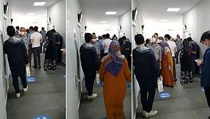 COVID-19 polikliniğindeki test kuyruğu isyan ettirdi