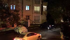 Kartal'da bir apartmanın istinat duvarı çöktü