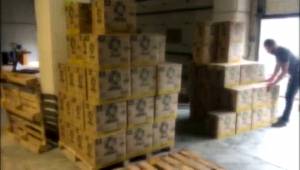 Sancaktepe'de kaçak deterjan üretilen iş yerine polis baskını