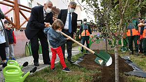 TEV TÜRKAN SEDEFOĞLU İLKOKULU’NDA BAYRAK TÖRENİ