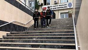 Ümraniye'de motosiklet hırsızlığı kamerada: Saniyeler içinde çalıp kaçtı