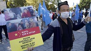 Uygurlar İstanbul’da Çin’i Protesto Etti