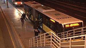 İstanbul’da sokağa çıkma kısıtlamasının sona ermesiyle yollarda hareketlilik başladı