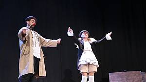 KARTALLILAR PANDEMİDE TİYATRO İLE MORAL BULDU