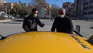 Taksicinin coronalı müşteri isyanı: İndirsem bir türlü, gitsem bir türlü