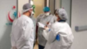 TTB: Sağlık çalışanları hasta iken çalışmaya zorlanılıyor