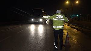 43 ilin geçiş noktasında “HES kodu” denetimi...Sürücü ve yolcular tek tek kontrol ediliyor