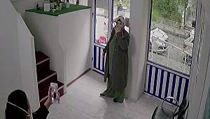 Avcılar’da aile sağlığı merkezinde doktora saldırı kamerada