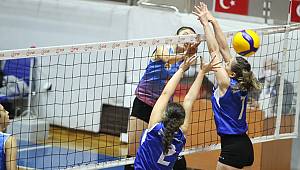 Büyükşehir Kadın Voleybol Takımı şampiyonluğa koşuyor
